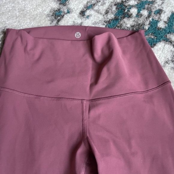 Lululemon Mesh Panel Mauve Pink Cropped Legging with Scallop Edges - Picture 5 of 8